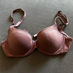Victorias Secret Lightly Padded Bra 34C